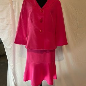 Beautiful new skirt suit set in bright pink! Super fun for summer.